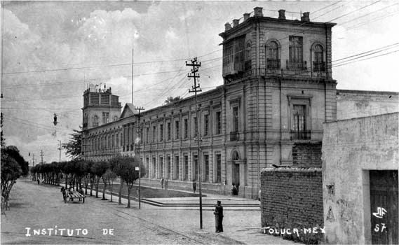 Rectoría en sus inicios